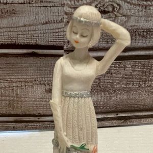 Parastone Princess Figurine 1995, Female with Rose.